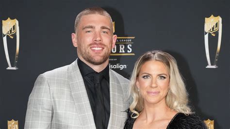 zach ertz nude|Zach Ertz And His Wife Julie Look Almost Too Good Naked